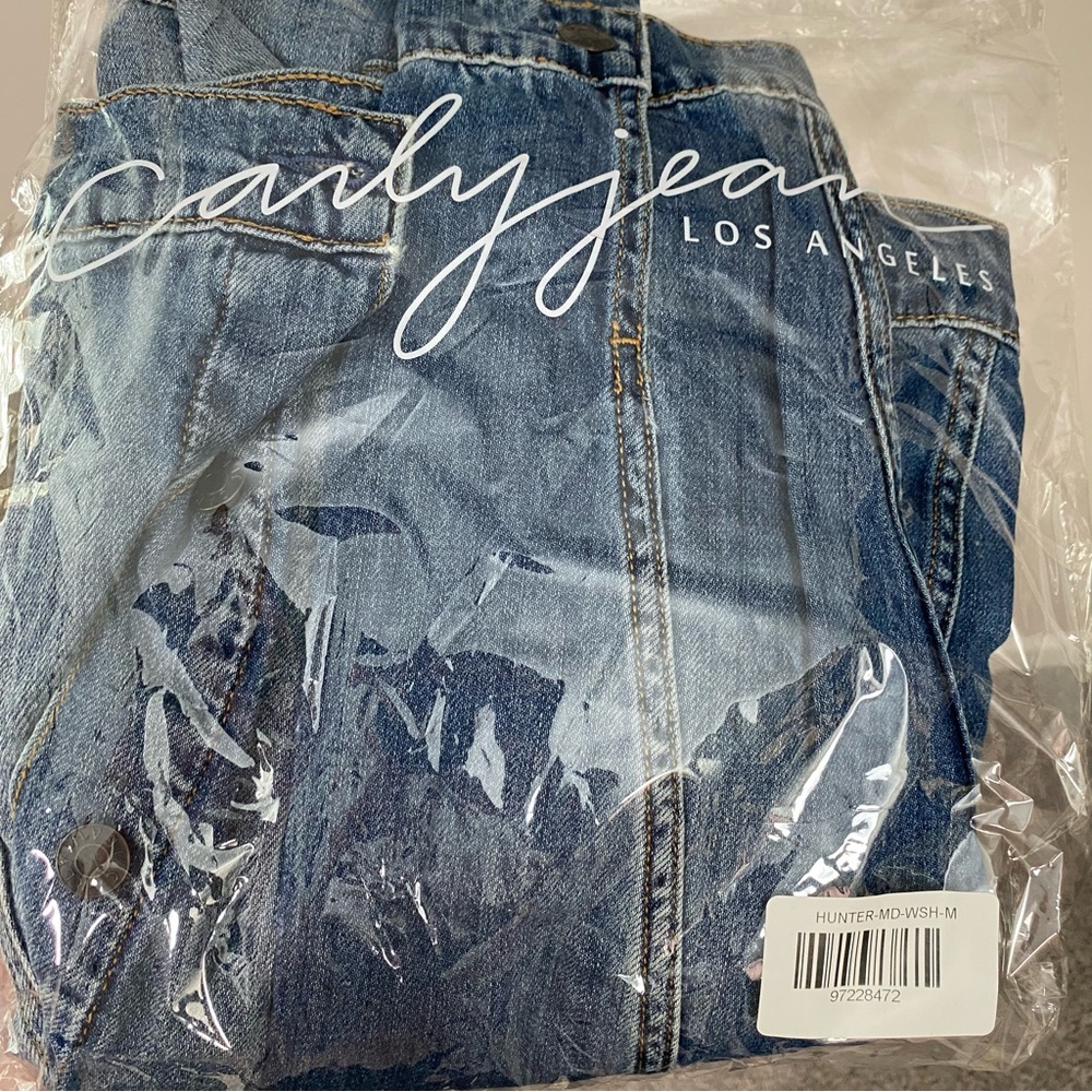 Medium Wash Oversized Denim Jacket - Picture 9 of 9
